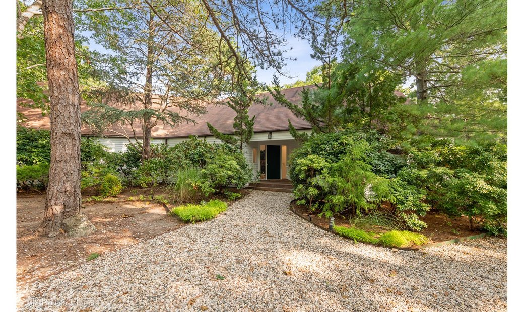 House Wainscott In Wainscott, New York, United States For Rent (12420688)