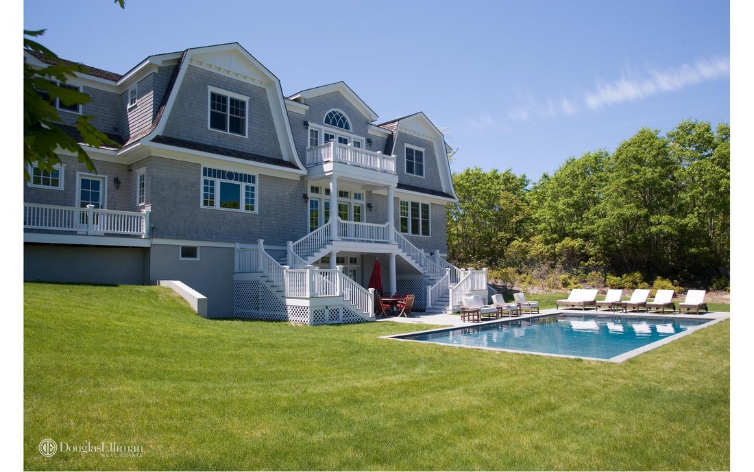 House Water Mill In Water Mill, New York, United States For Rent (12420941)