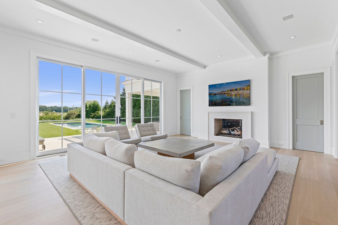 House Wainscott In Wainscott, New York, United States For Rent (12418385)