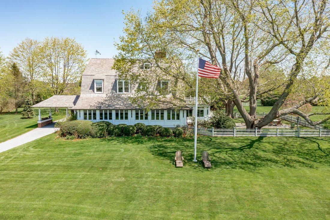 Greenridge Cottage In Sagaponack, New York, United States For Sale