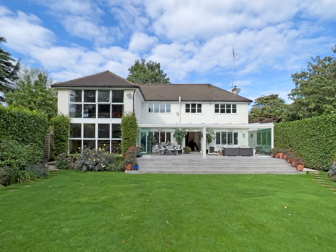 Extensive 4,500 Sq. Ft Family House In Maidenhead, England, United