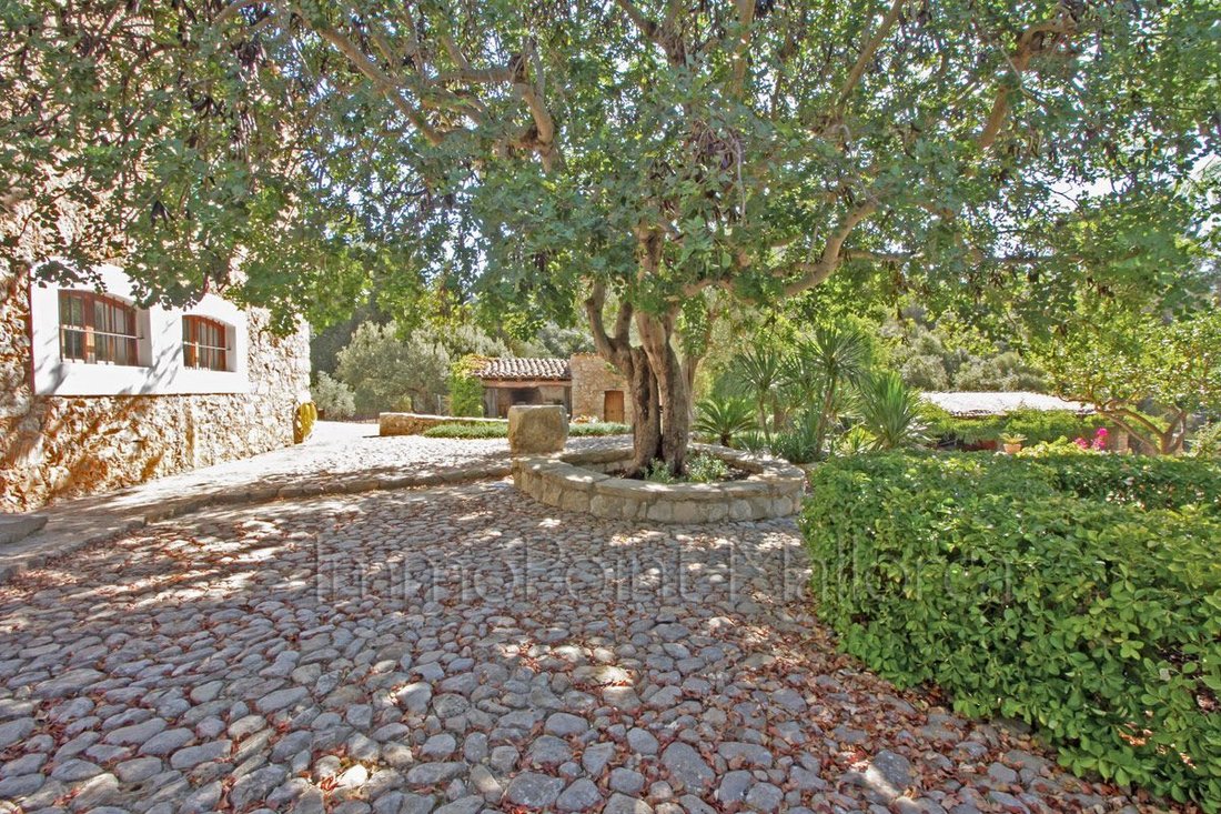 Chalet in Selva, Balearic Islands, Spain 3 - 12421935