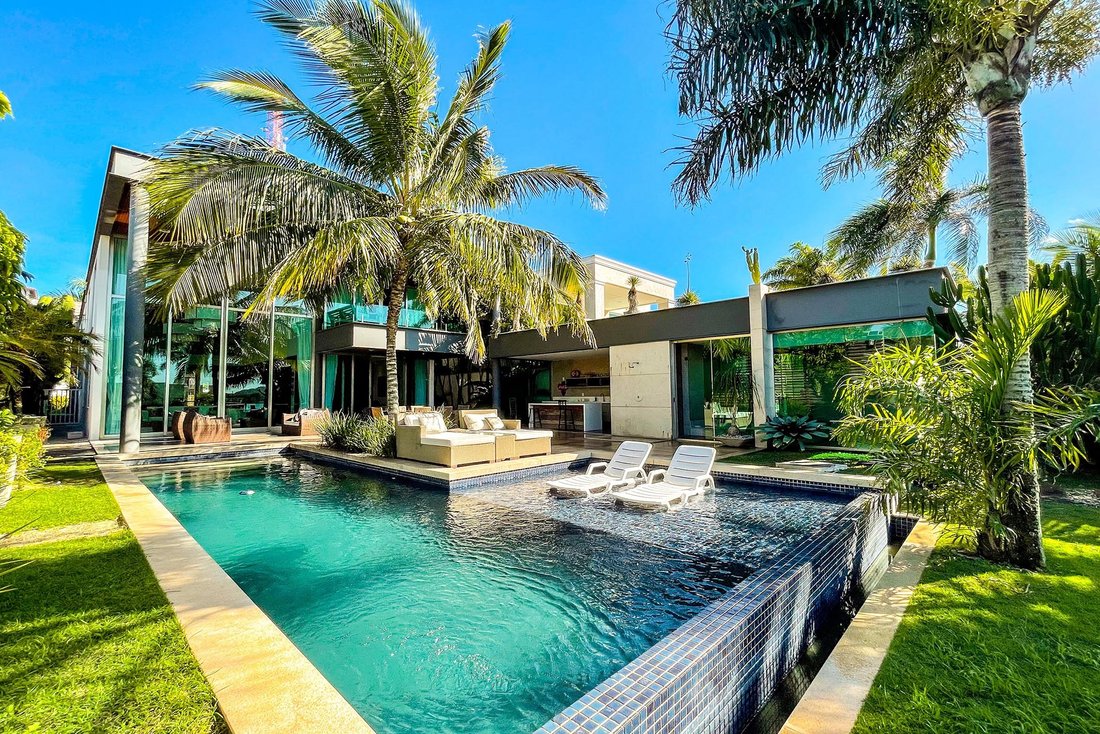 Contemporary House For Sale In Cabo Frio, Brazil For Sale (12427041)