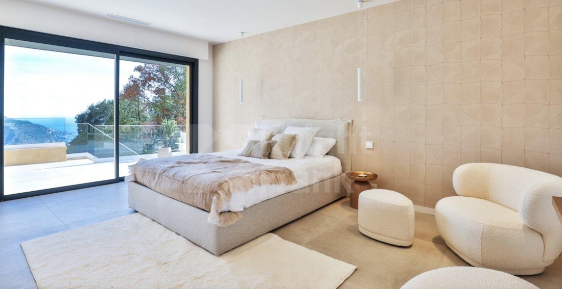 Villa in Villefranche-sur-Mer, Provence-Alpes-Côte d'Azur, France 5 - 12415708