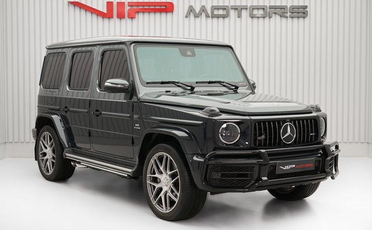 Two-Tone Escalade and G 63 Could Teach Their Rivals an Aftermarket