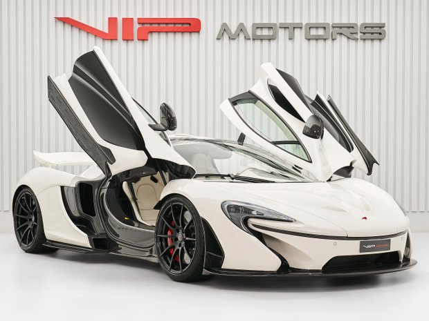 2014 McLaren P1  in Dubai, United Arab Emirates 1