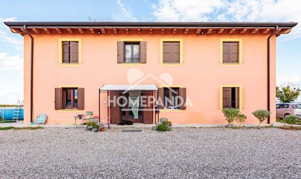 Azienda Agricola Con Terreni Dans Stazione Ferroviaria émilie Romagne