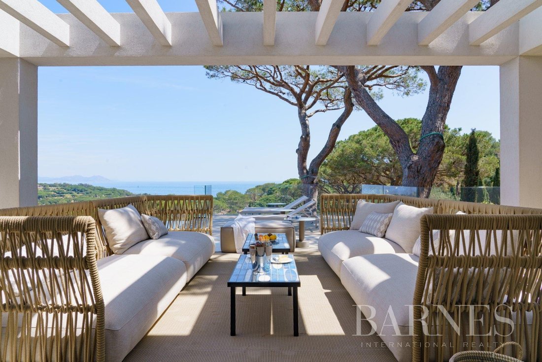 Villa in Saint-Tropez, Provence-Alpes-Côte d'Azur, France 1 - 12428753