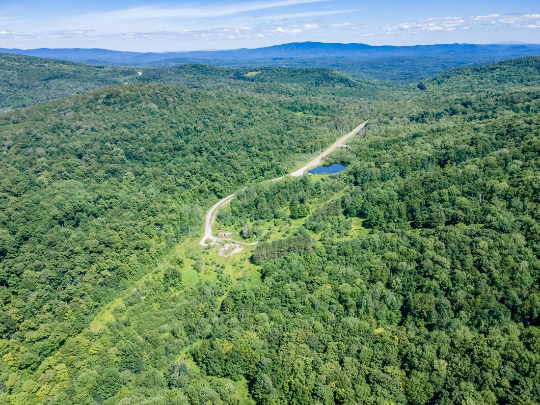 90 Snow Valley Road In Winhall, Vermont, United States For Sale (12429477)