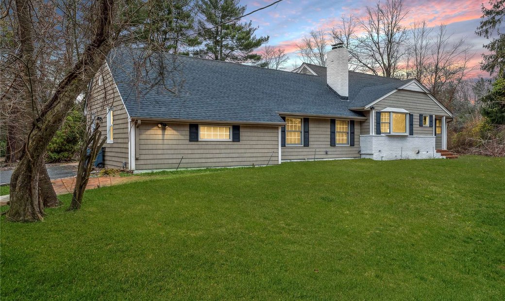 House Dix Hills In Dix Hills, Ny, United States In Vendita (12431609)