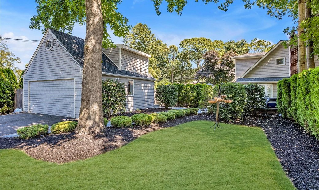 House Kings Park In Kings Park, New York, United States For Sale (12437456)