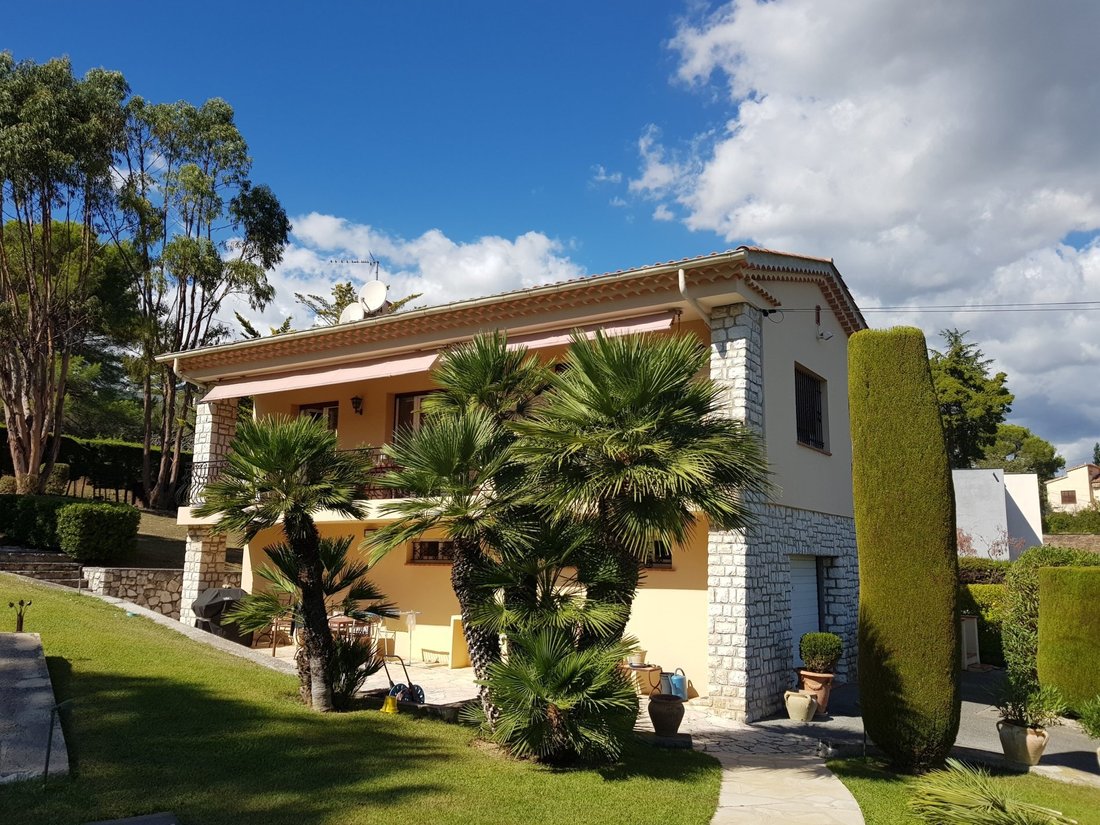 Lovely Provencale Villa In Gated In Mougins, Provence Alpes Côte D'azur ...