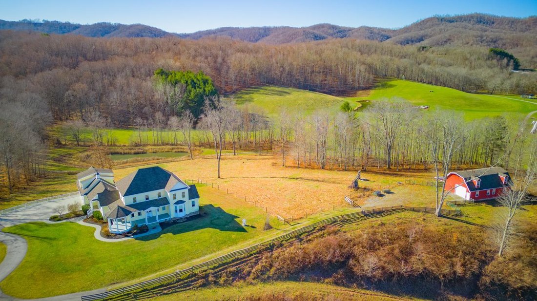 Four Winds Country Estate In Grassy Meadows, West Virginia, United