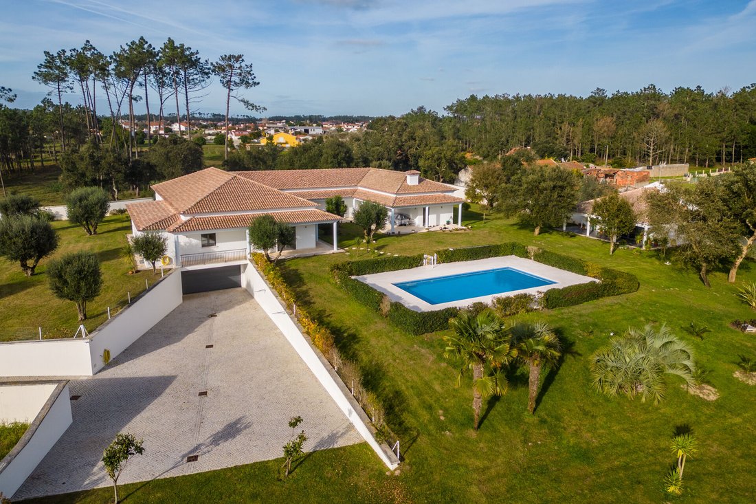 House T6 Leiria Pool Beach In Leiria District, Portugal For Sale (12437820)