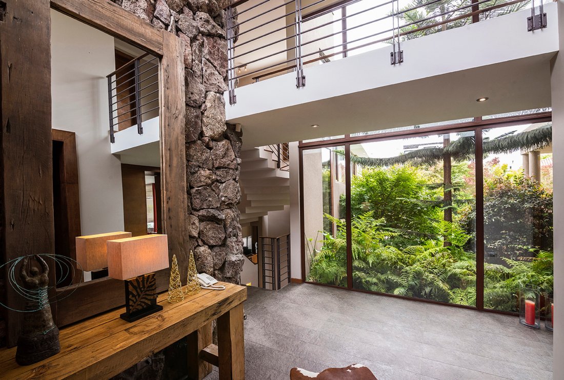 Mediterranean Style Home In Bosques De Montemar In Concón, Valparaíso