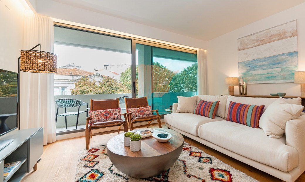 Modern Three Bedroom Apartment In Saldanha In Lisbon, Lisbon, Portugal