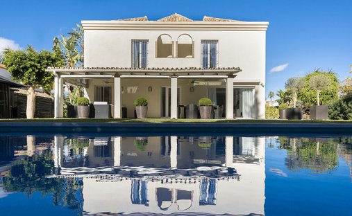 Villa in Puerto Banus, Marbella, Spain 1