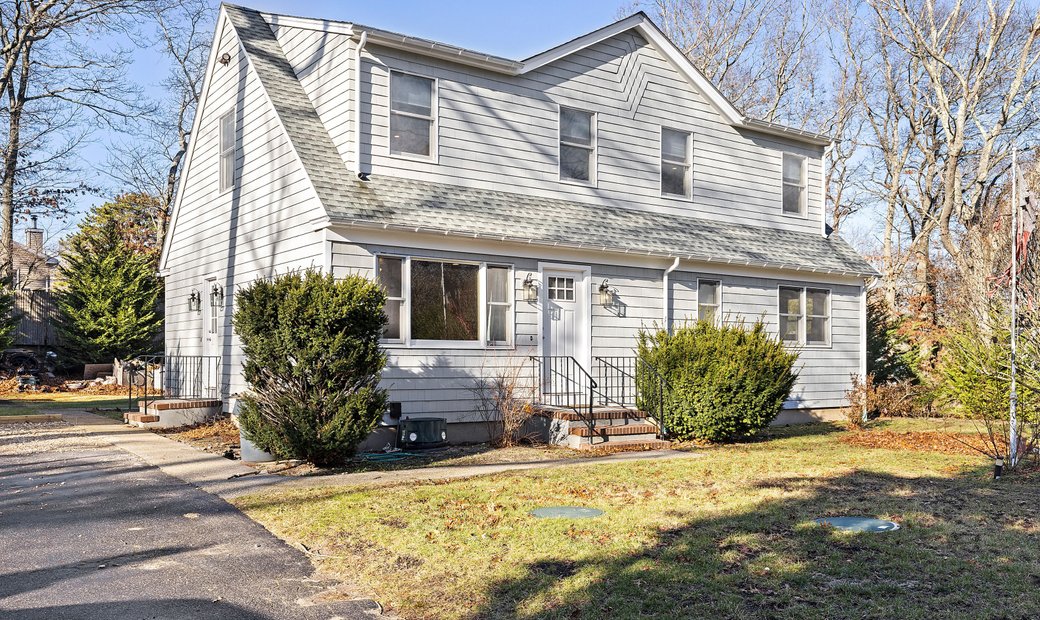 House Flanders In Jamesport, New York, United States For Sale (12437529)