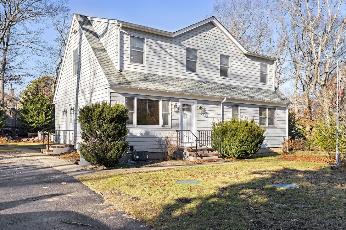 House Flanders In Jamesport, New York, United States For Sale (12437529)