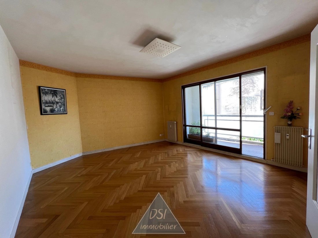 Lyon 1er Apartment In Lyon, Auvergne Rhône Alpes, France For Sale