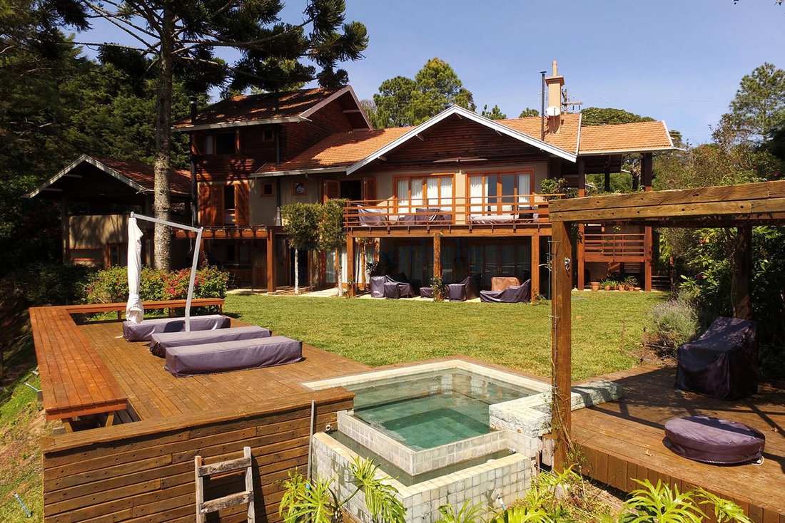 House in Campos do Jordão, State of São Paulo, Brazil 2 - 12428470