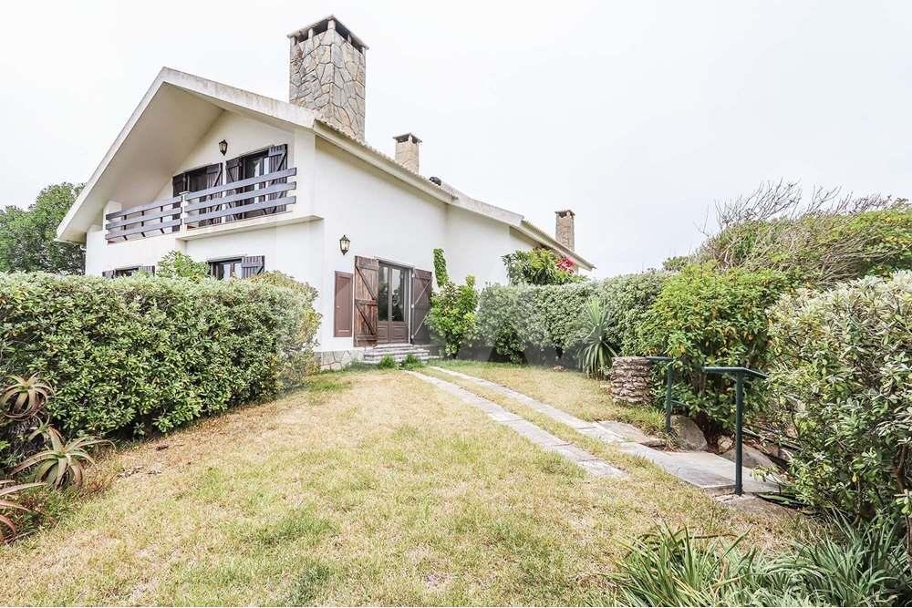 Fabulous 6 Bedroom Villa In Azenhas Do Mar In Colares, Lisbon, Portugal