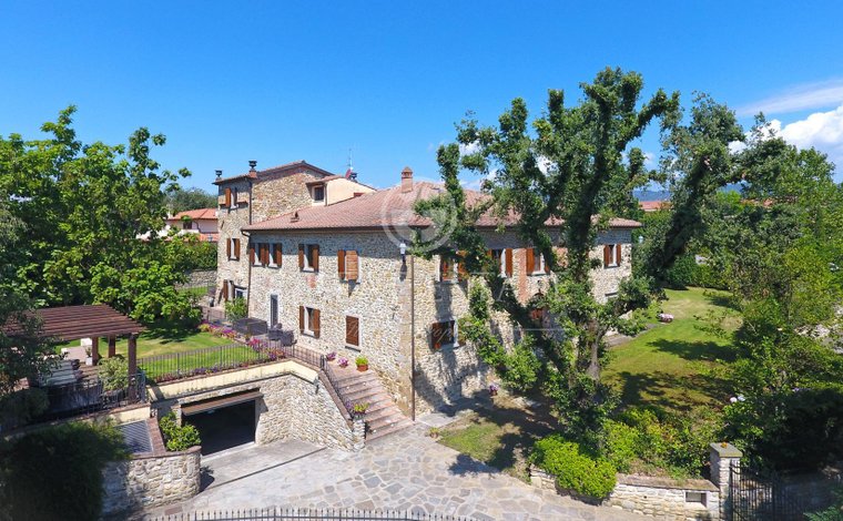 Luxury homes for sale in Rassina Tuscany Italy JamesEdition