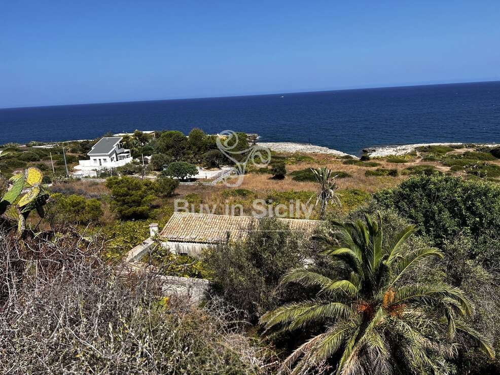 Rural Buildings With Wonderful Sea View And Land With In Augusta