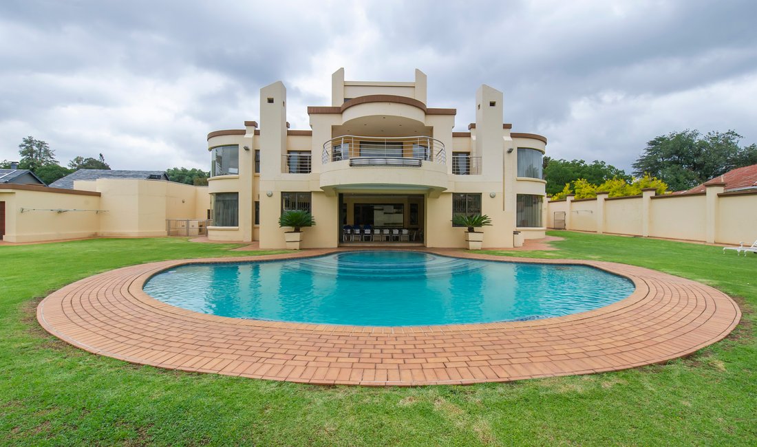 Bedfordview In Germiston, Gauteng, South Africa For Sale (12446735)