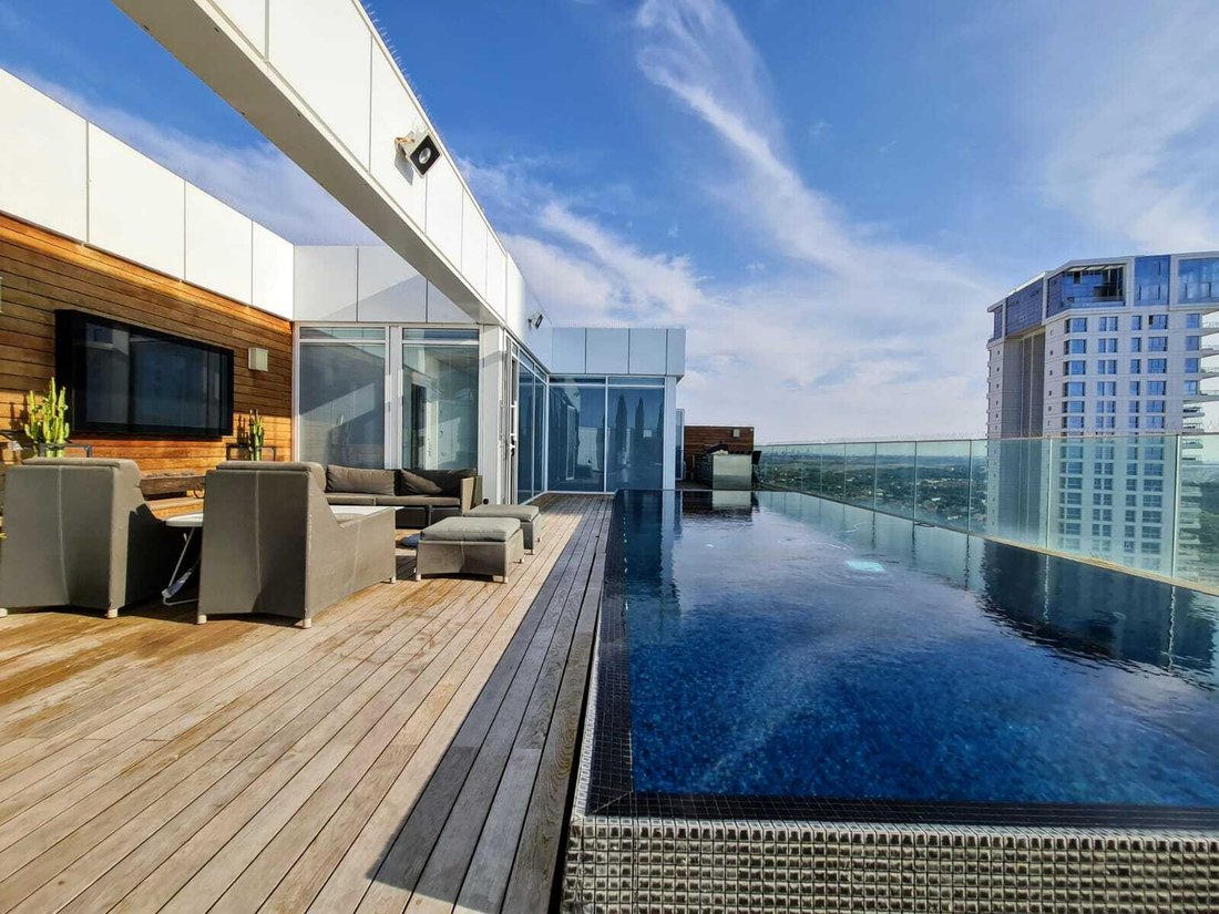 Penthouse in Netanya, Center District, Israel 1 - 12446699