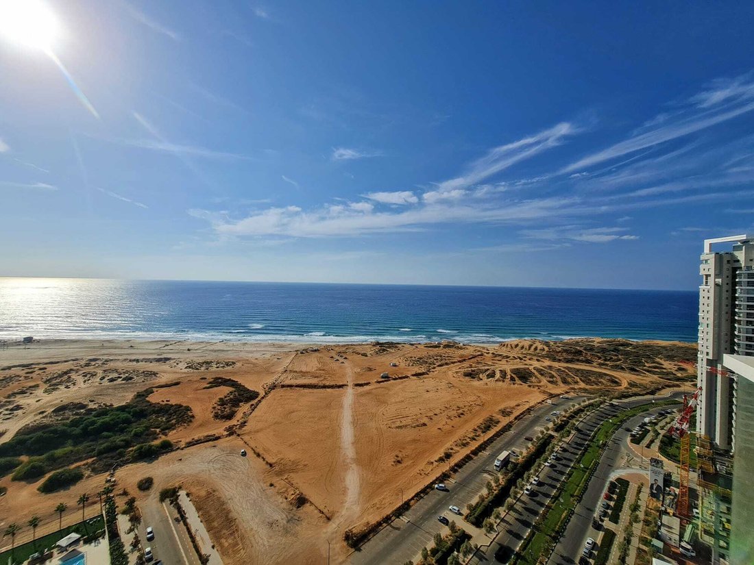Penthouse in Netanya, Center District, Israel 4 - 12446699