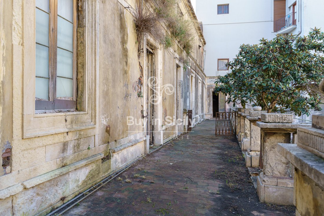 Estate in Borgo, Catania, Italy 3 - 12446695