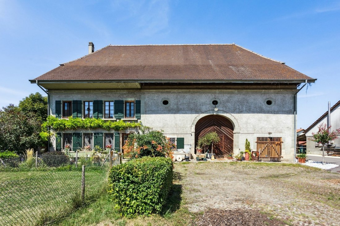 Farm Ranch in Corcelles-près-Payerne, Vaud, Switzerland 1 - 12446796