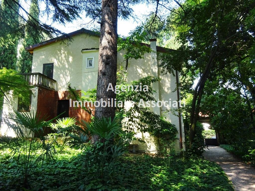 Villa in Marostica, Veneto, Italy 4 - 12448121