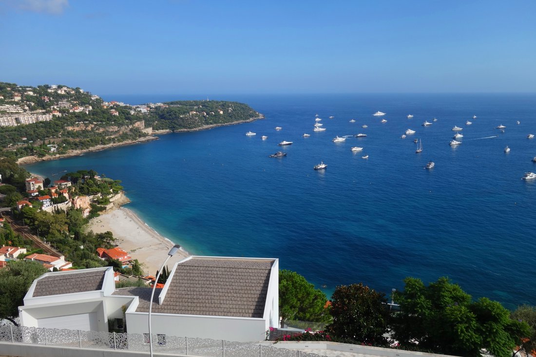 Villa in Roquebrune-Cap-Martin, Provence-Alpes-Côte d'Azur, France 1 - 12449132