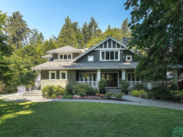 Lujo casas en venta en North Vancouver, Columbia Británica, Canadá |  JamesEdition