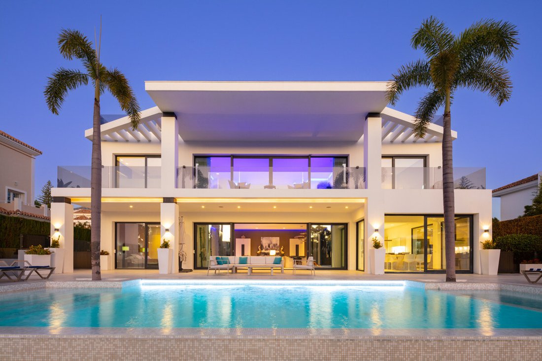 Villa à Marbella, Andalousie, Espagne 1 - 12450986