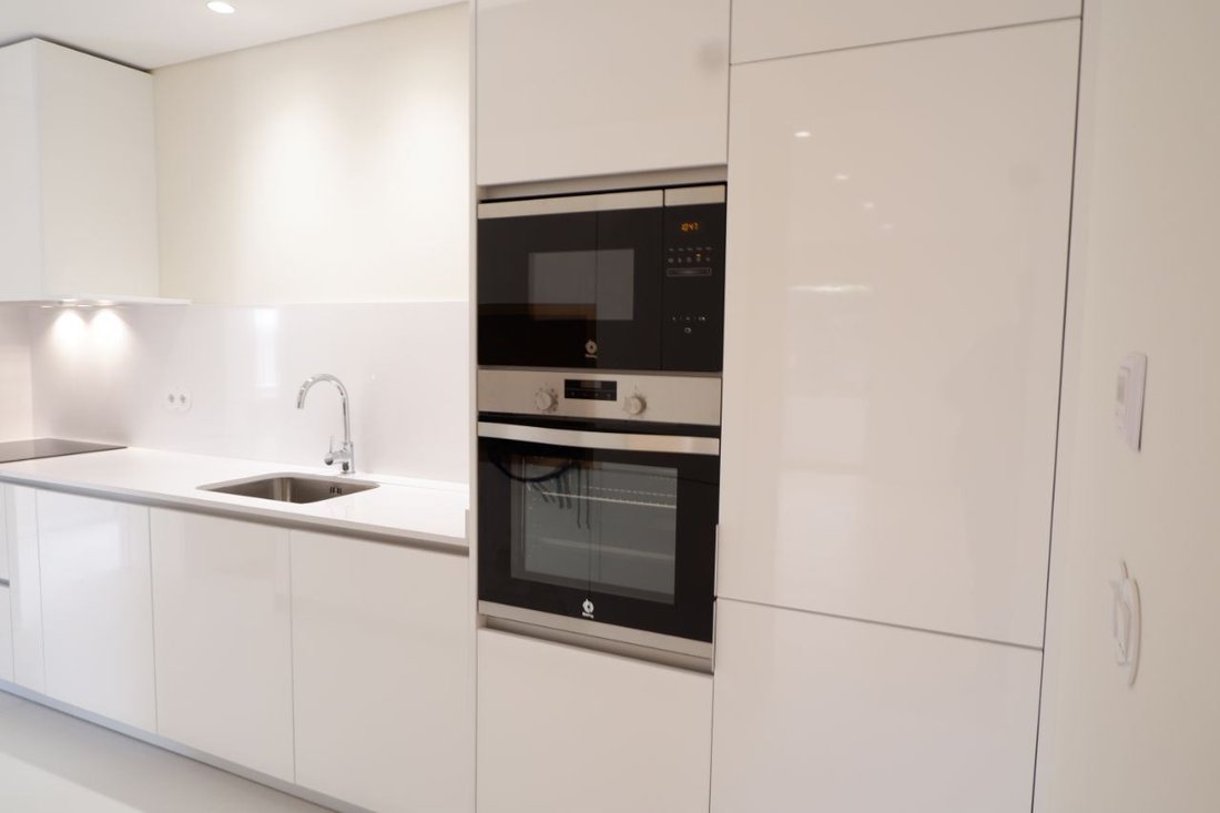Apartment in Lordelo do Ouro e Massarelos, Porto District, Portugal 2 - 12452602
