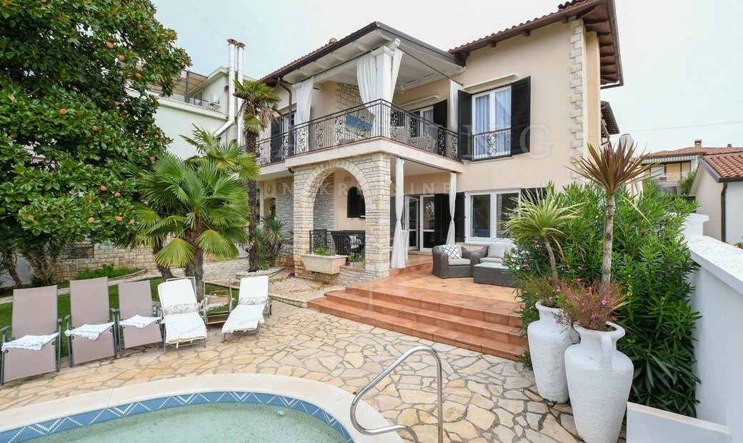 House Umag, 430m2 In Umag, Istria County, Croatia For Sale (12453643)