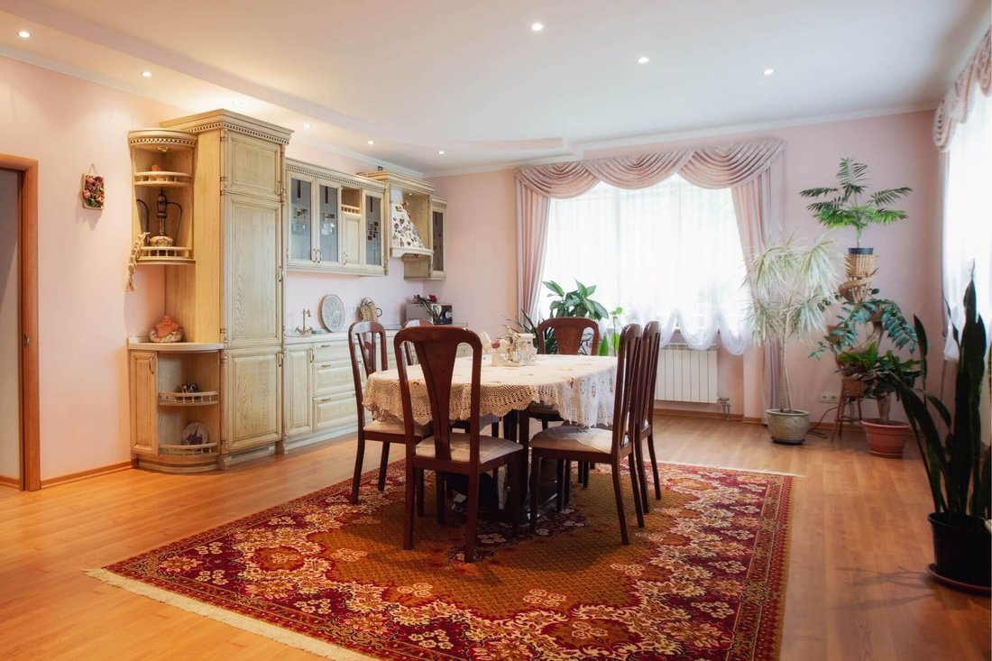 Villa in Pirnove, Kyiv Oblast, Ukraine 2 - 12453701