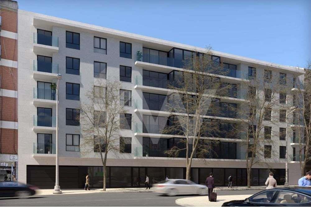 Terreno Na Estrada De Benfica 2 Lotes Total De In Lisbon, Lisbon