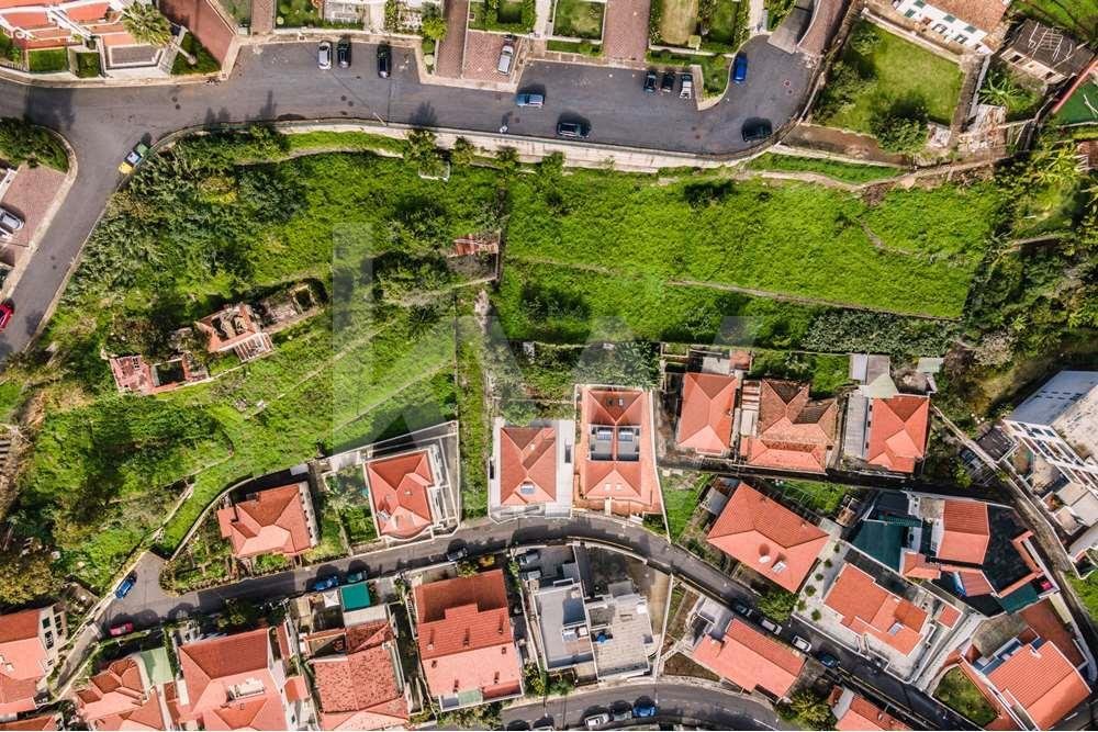Excelente Terreno Com 4224 M2, Média In Funchal Santa Luzia, Portugal For Sale (12457235)