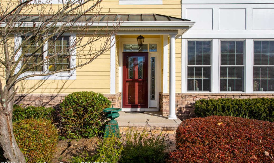 Townhouse Tinton Falls In Tinton Falls, New Jersey, United States For