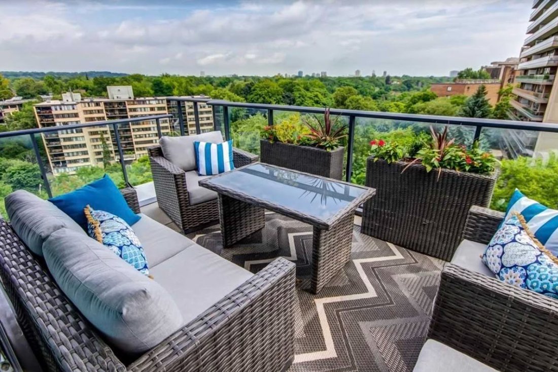 Condo in Toronto, Ontario, Canada 1 - 12460529
