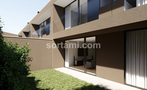 House in Santa Marinha e Sao Pedro da Afurada, Porto District, Portugal 1