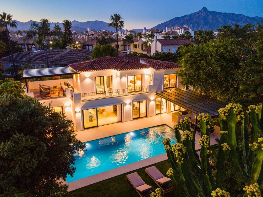 Villa à Marbella, Andalousie, Espagne 1 - 12461658
