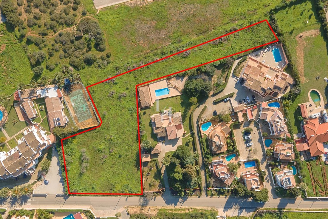 Land in Praia da Luz, Algarve, Portugal 1 - 12460749