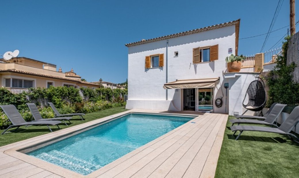 Well Kept House With Holiday Rental Permit In Calvià, Balearic Islands