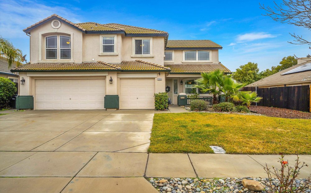 Lujo casas en venta en Oakley, California | JamesEdition