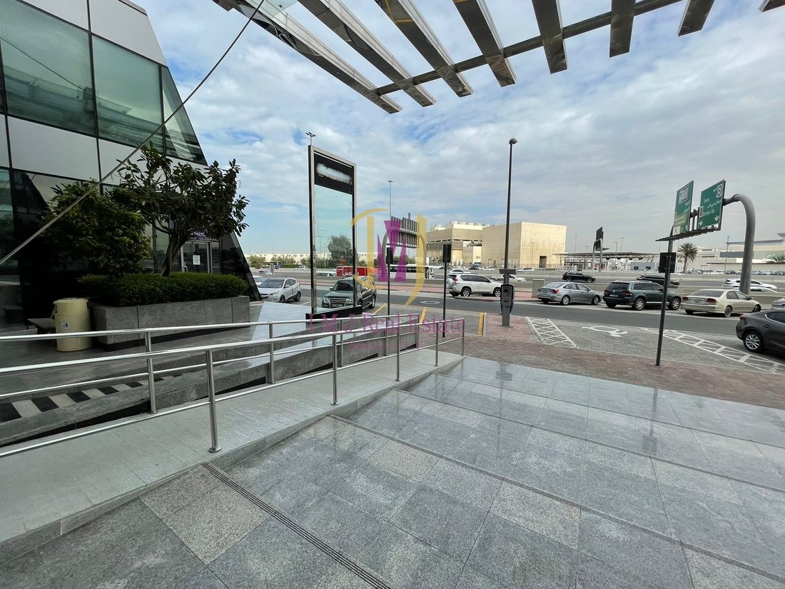 7 Parkings Chiller Free One Month In Dubai, Dubai, United Arab